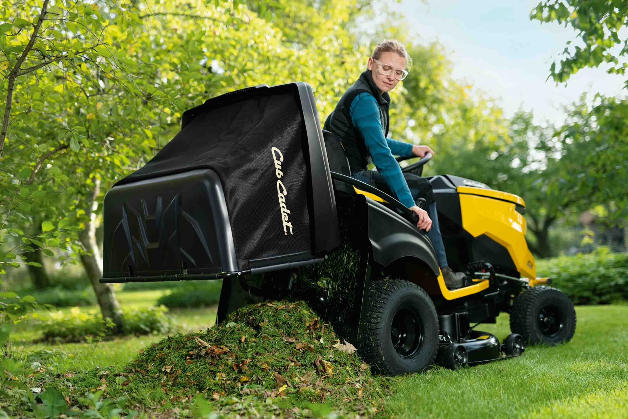 승용식 잔디깍기 XT2 CC1023KH